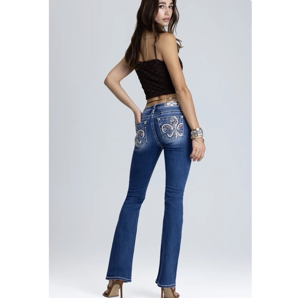 Miss Me Dahlia Fleur De Lis Mid Rise Bootcut Jeans 25x32 NWT Sequin Embroidered